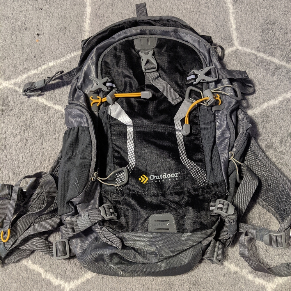OUTDOOR PRODUCTS HYDRATION BACKPACK